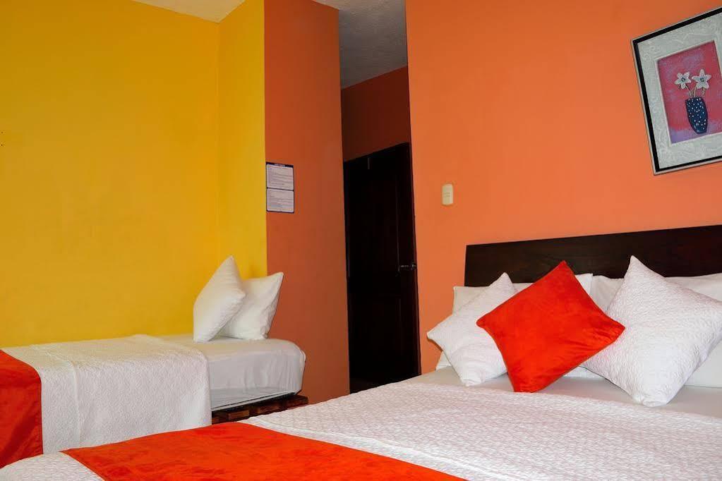 פורטו איורה Hostal Carliza מראה חיצוני תמונה