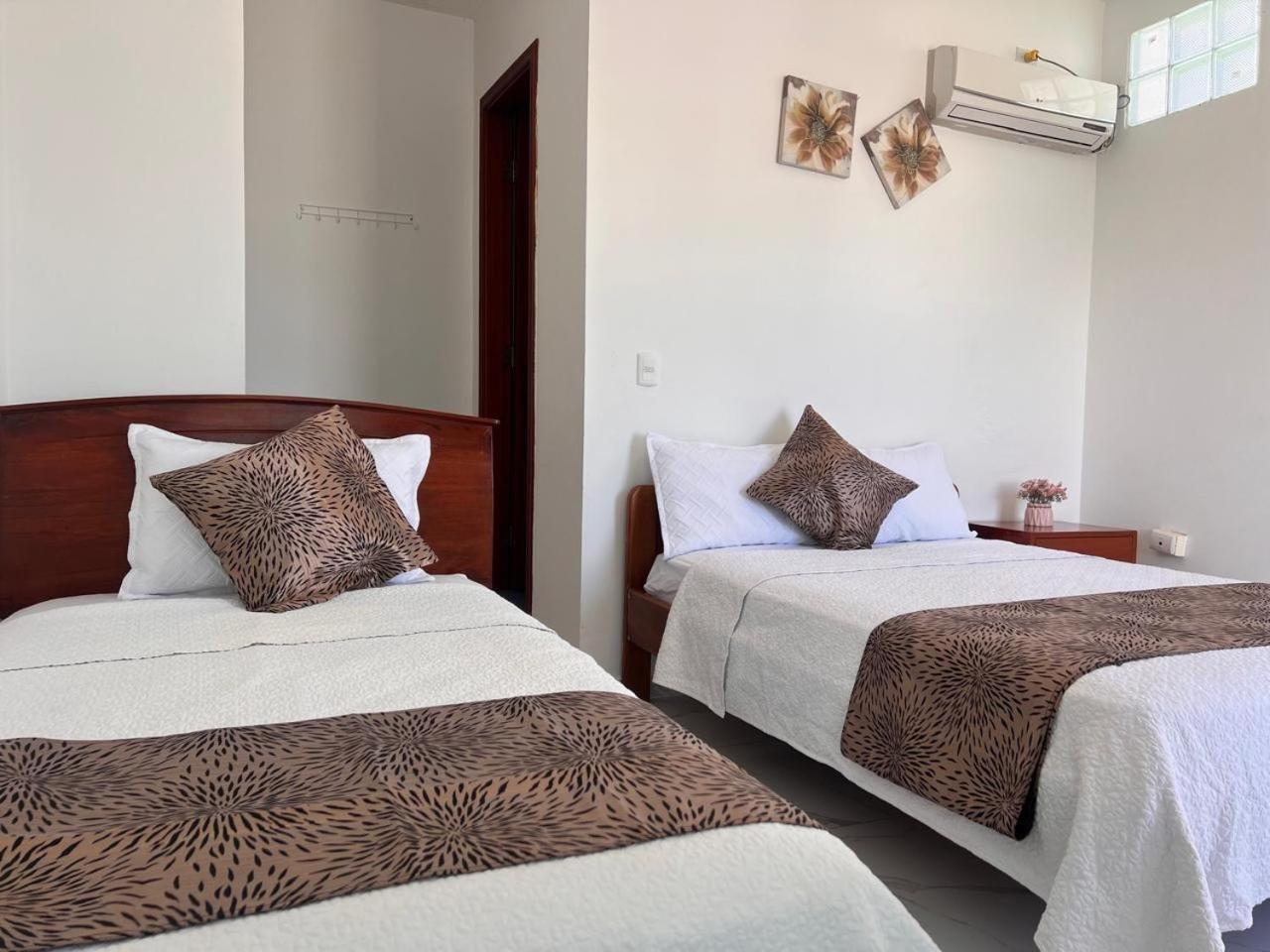 פורטו איורה Hostal Carliza מראה חיצוני תמונה