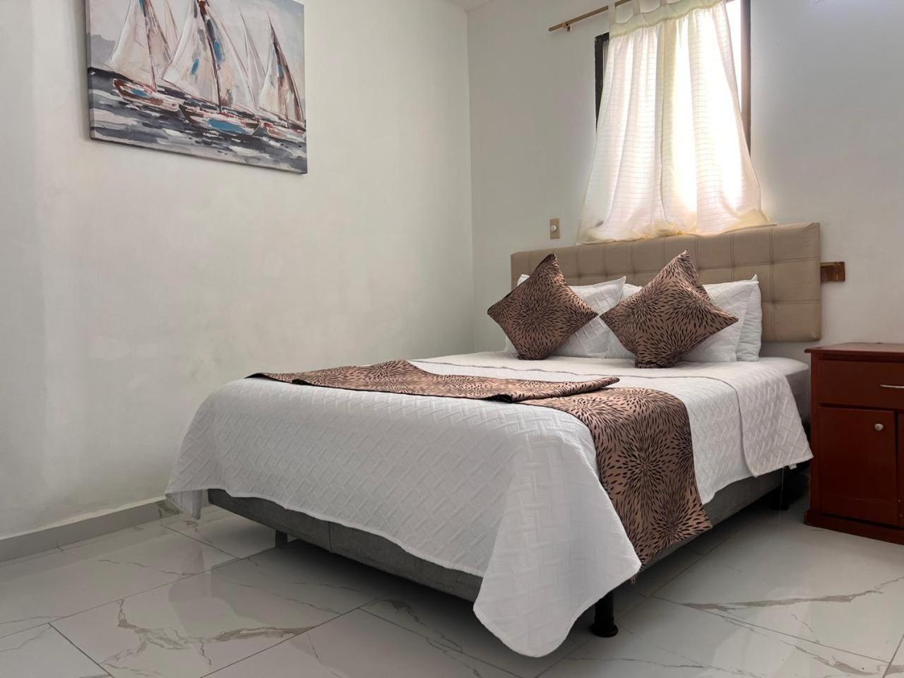 פורטו איורה Hostal Carliza מראה חיצוני תמונה