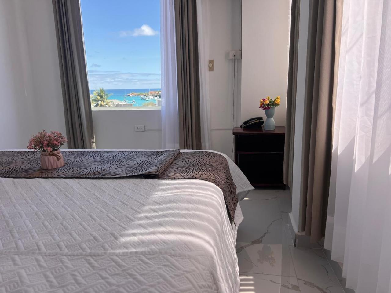 פורטו איורה Hostal Carliza מראה חיצוני תמונה