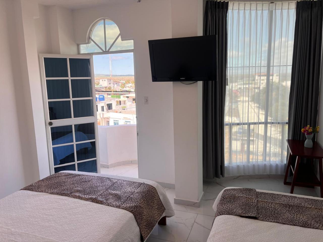 פורטו איורה Hostal Carliza מראה חיצוני תמונה